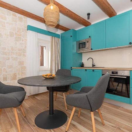 Ivka Makarska - Modern And Luxurious Oldtown Apartament Ngoại thất bức ảnh